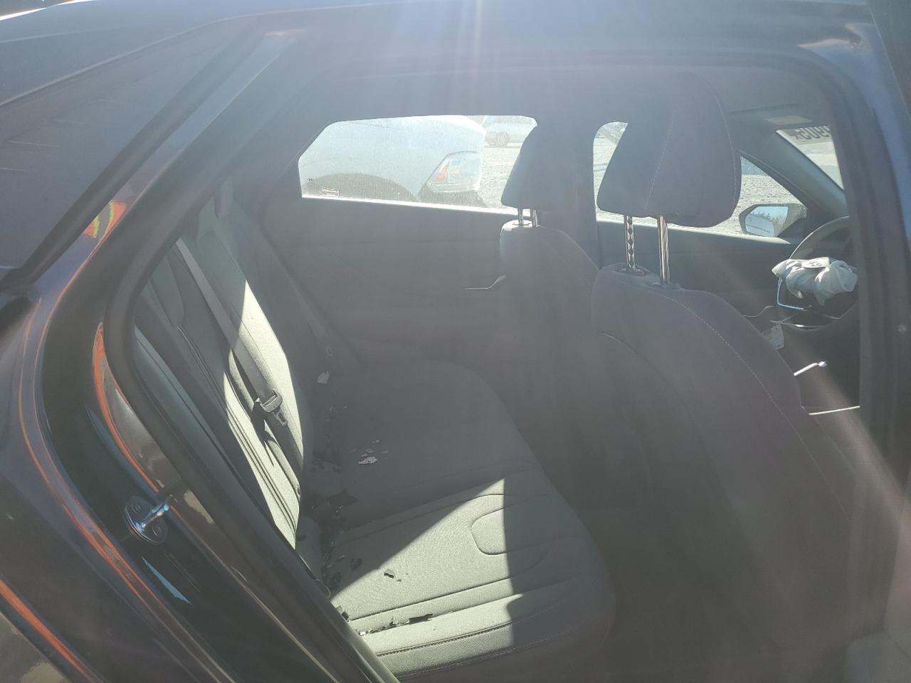 2022 Hyundai Elantra - Image 10