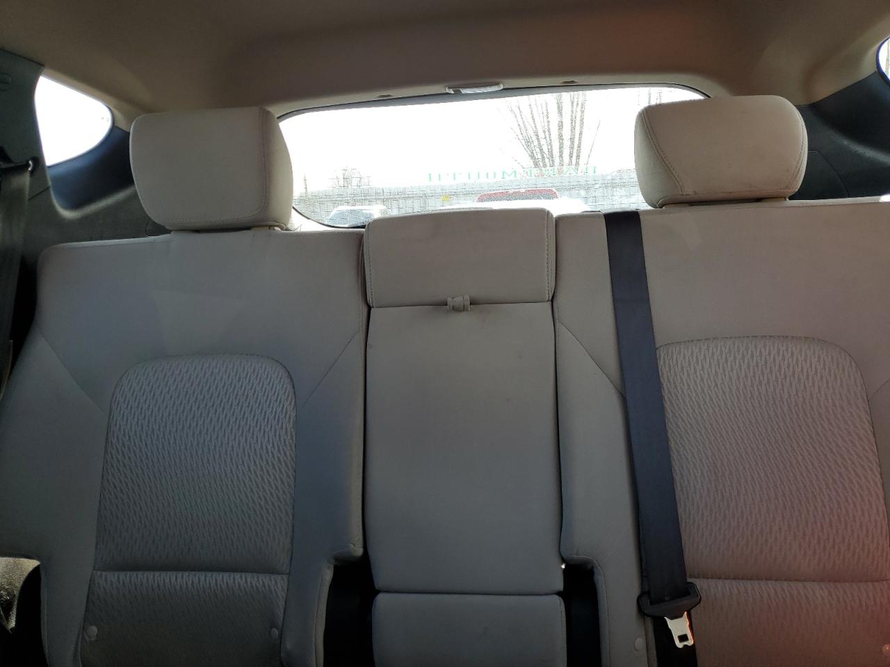 2014 Hyundai Santa Fe - Image 10
