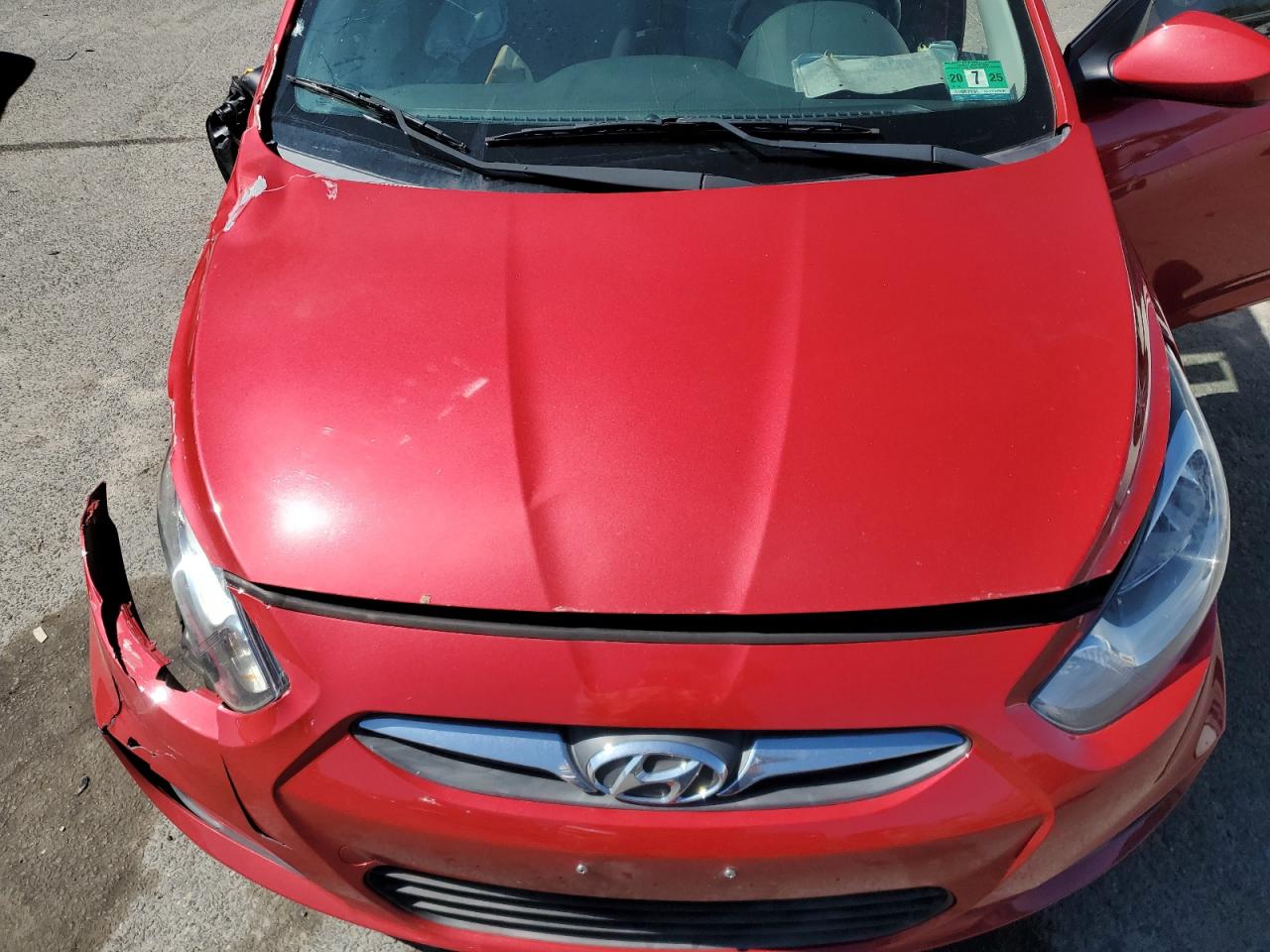 2014 Hyundai Accent - Image 12