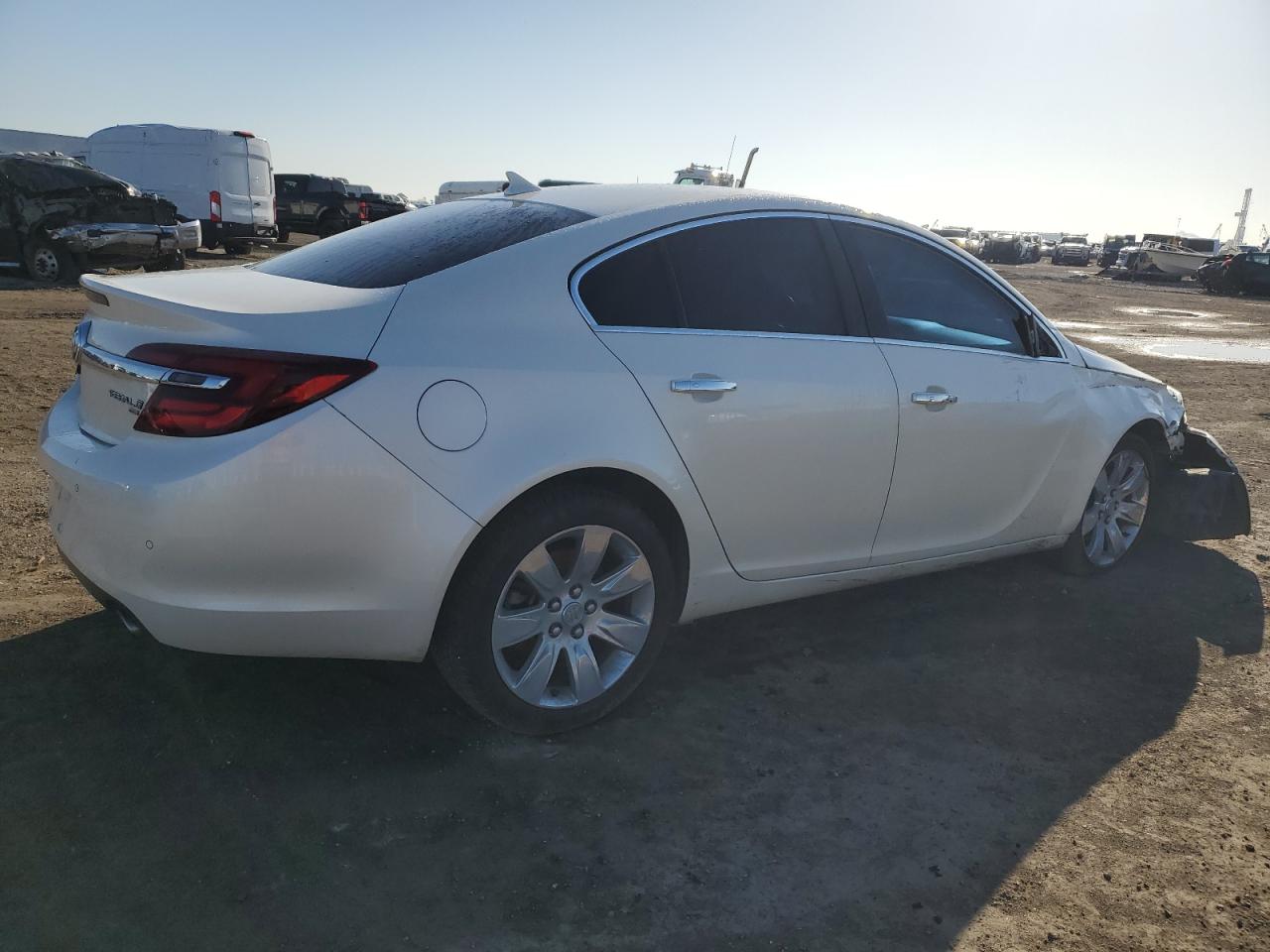 2014 Buick Regal - Image 3