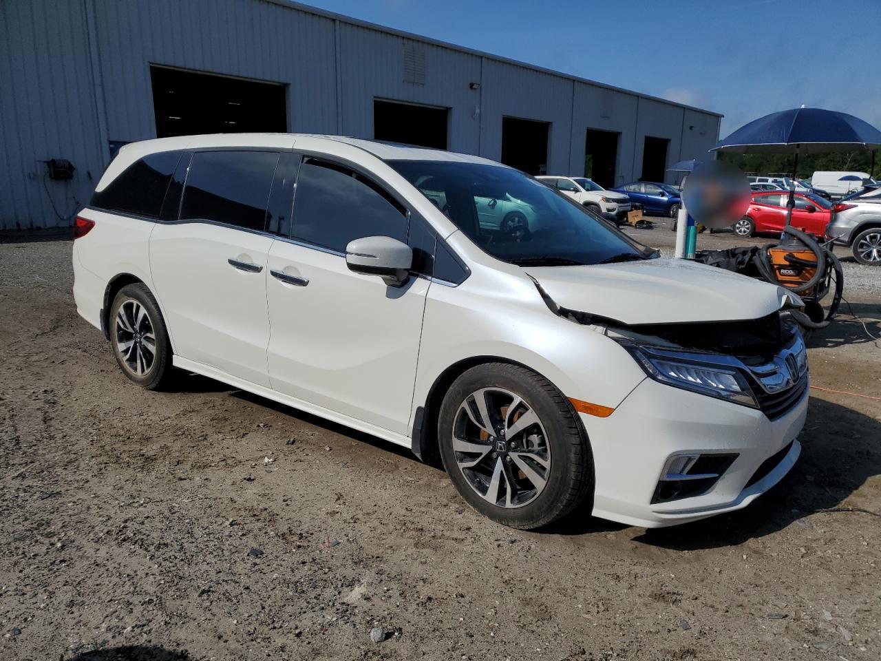 5FNRL6H97JB026117 HONDA ODYSSEY 2018