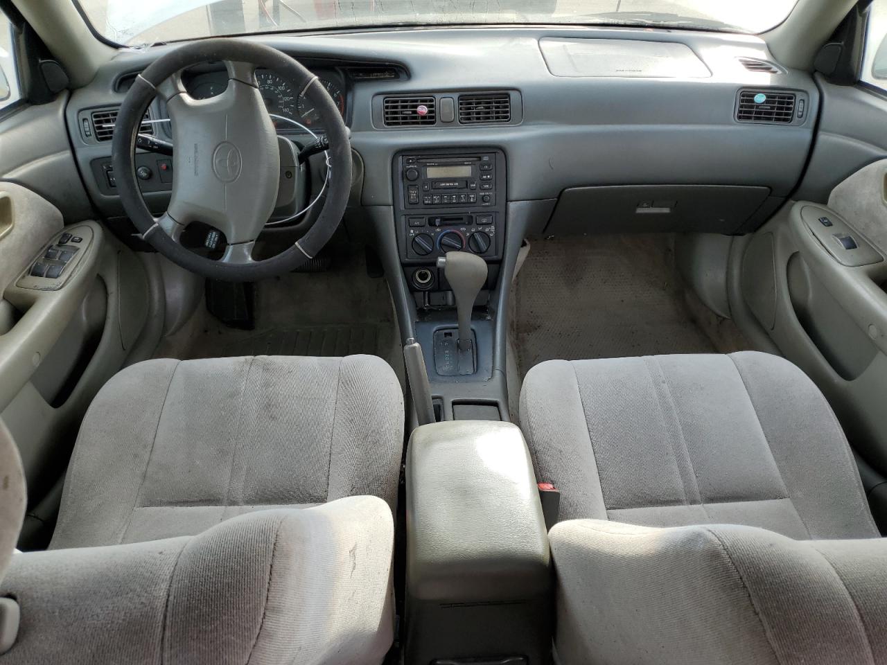 1999 Toyota Camry - Image 8