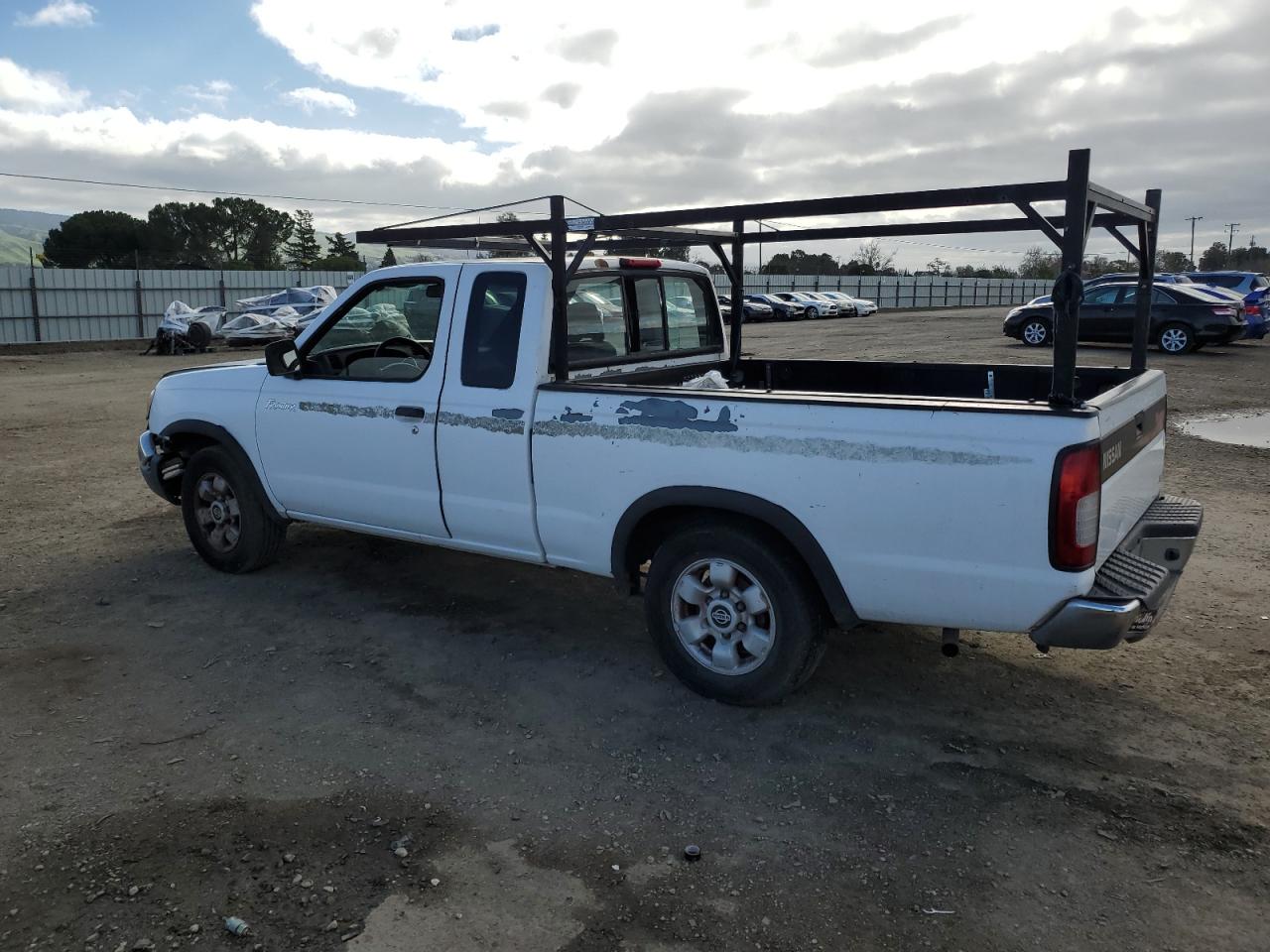 1998 Nissan Navara (Frontier) - Image 2