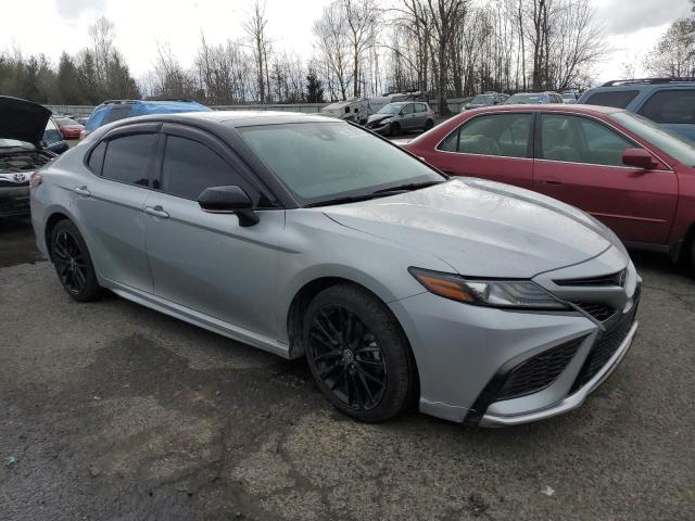  TOYOTA CAMRY 2021 Srebrny