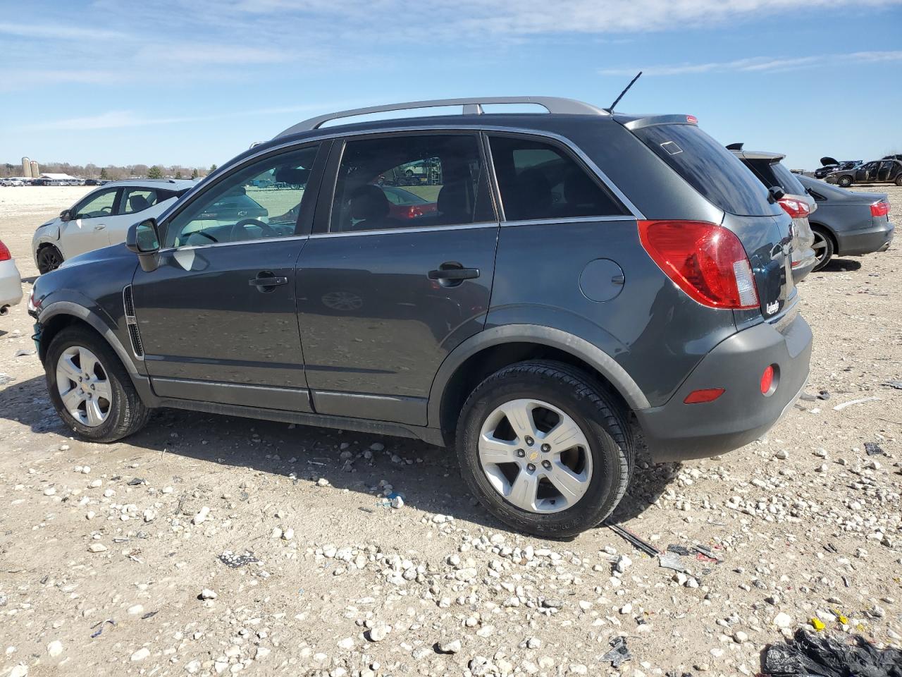 2013 Chevrolet Captiva - Image 2