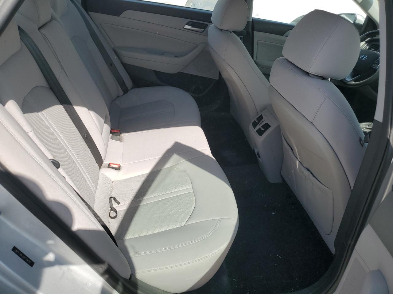 2018 Hyundai Sonata - Image 10