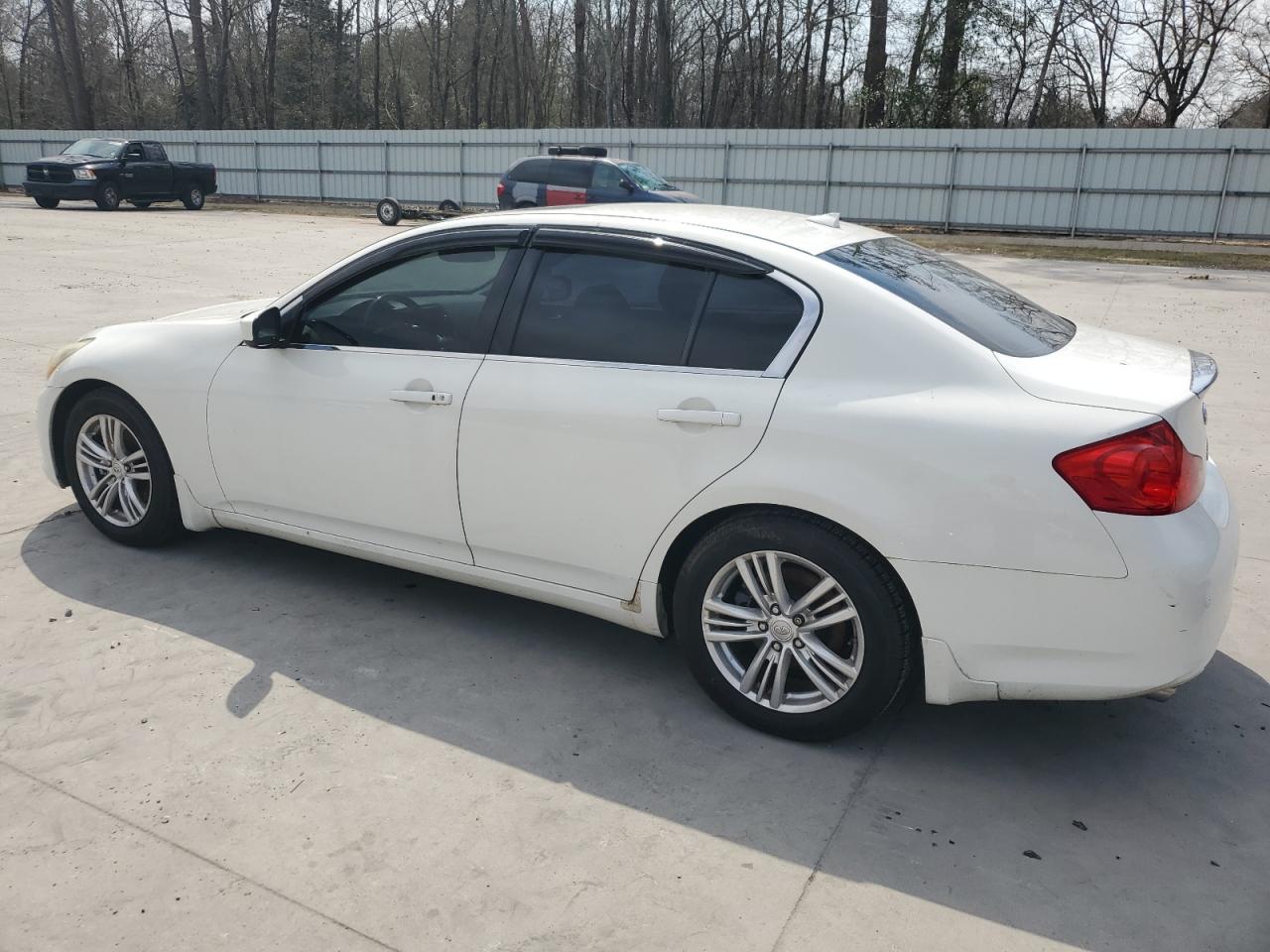 2010 Infiniti G - Image 2