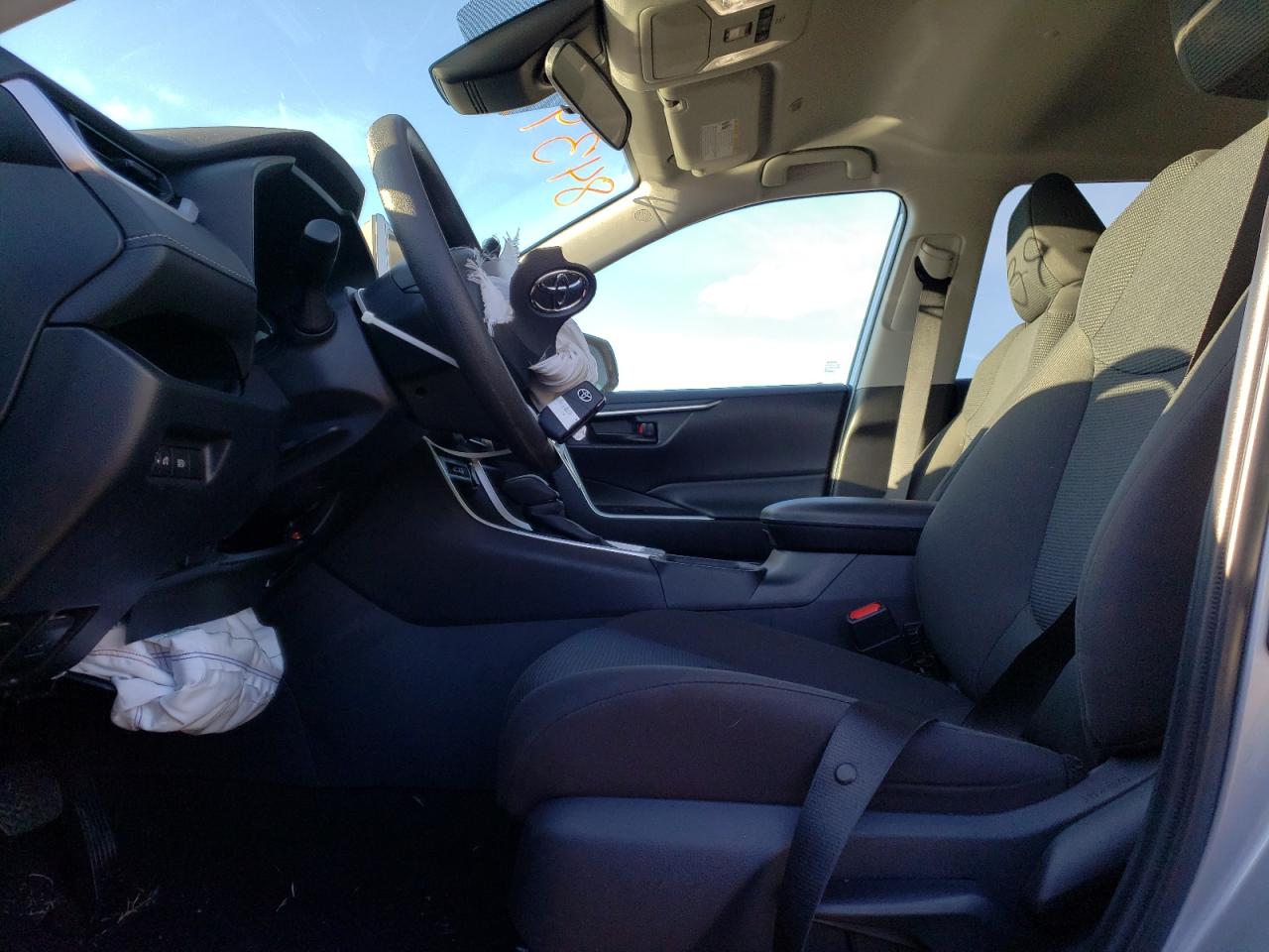 2023 Toyota RAV 4 - Image 7