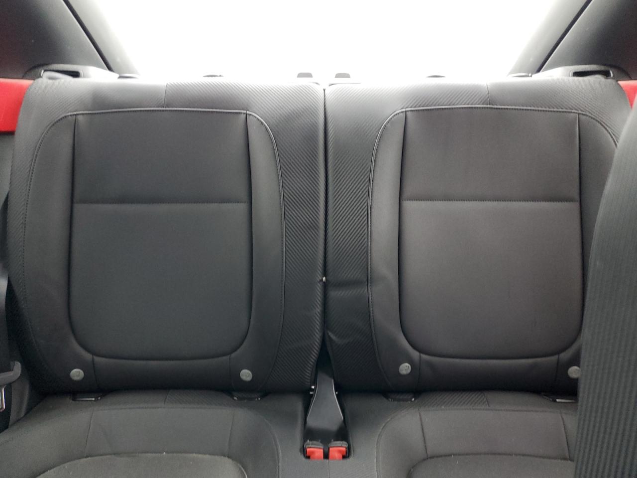2014 Volkswagen Beetle - Image 10