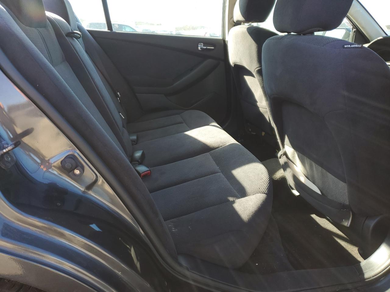 2009 Nissan Altima - Image 10