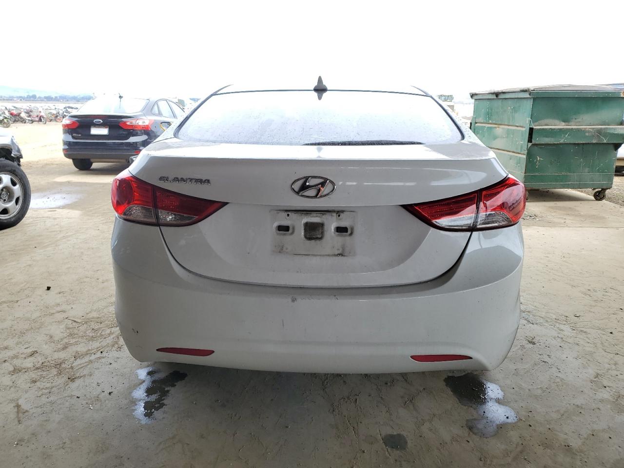 2013 Hyundai Elantra - Image 6