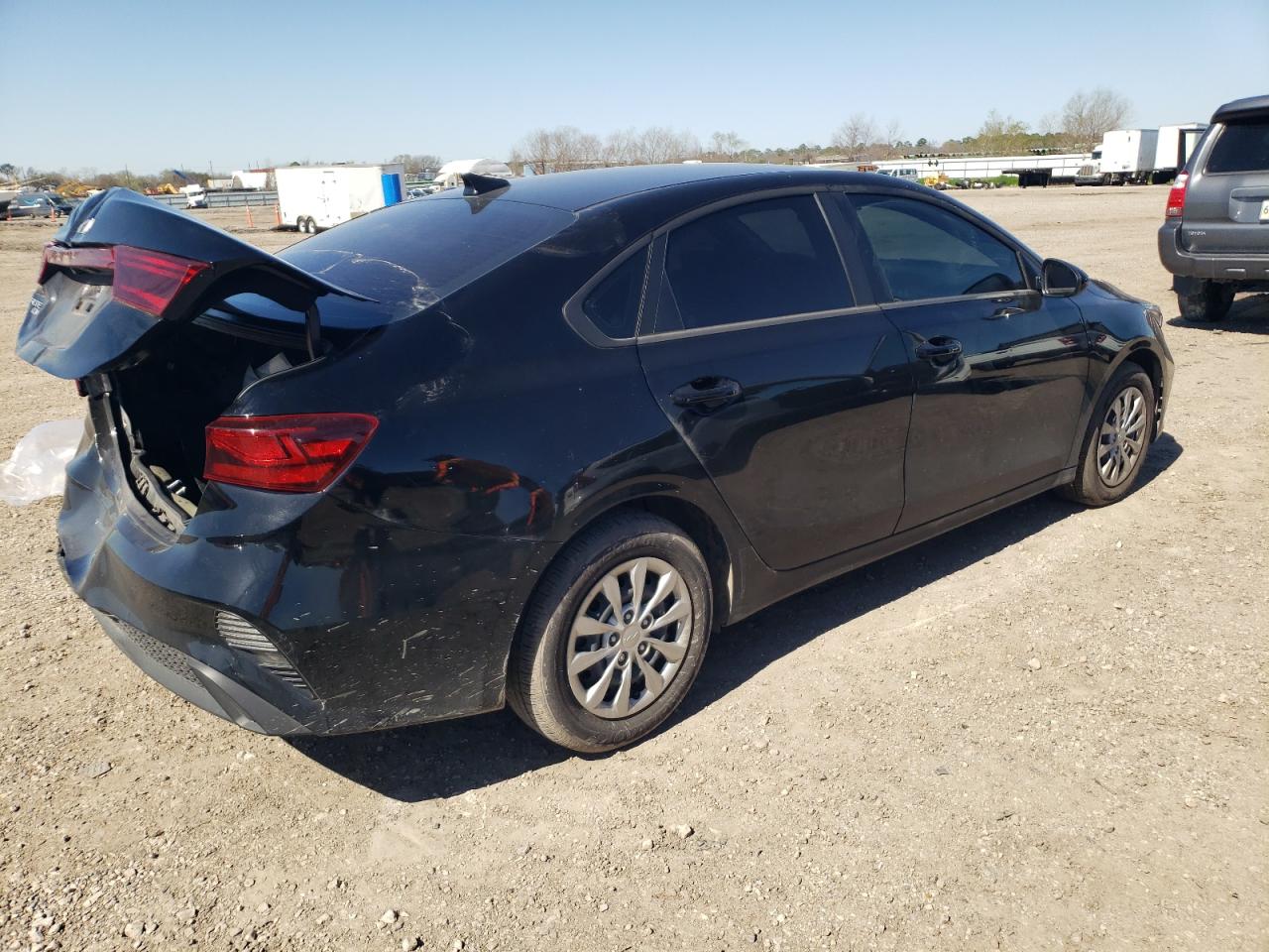 2023 Kia Forte - Image 3
