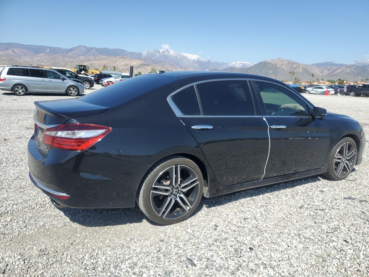 1HGCR3F97HA027116 HONDA ACCORD 2017