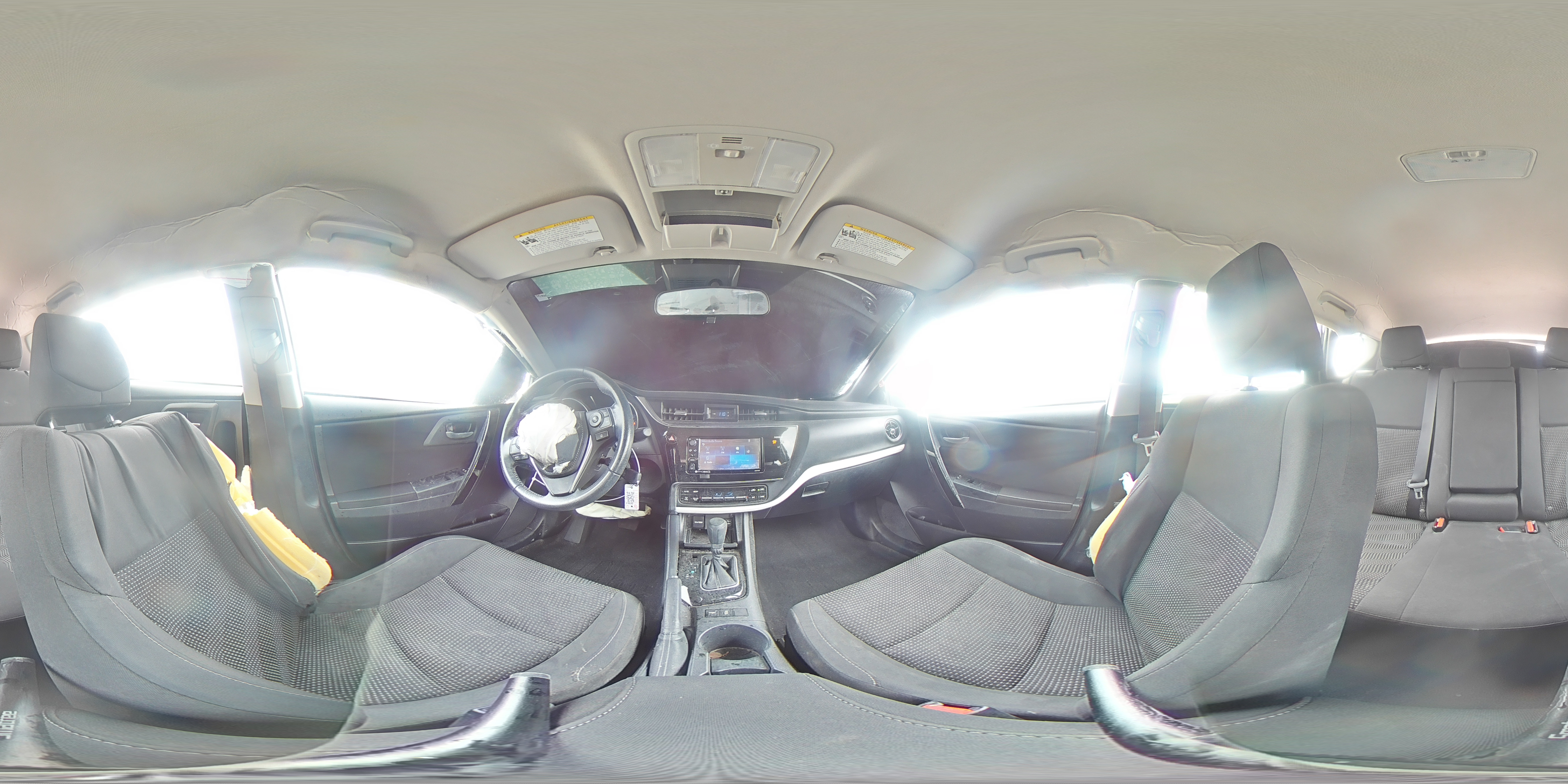 2018 Toyota Corolla - Image 13