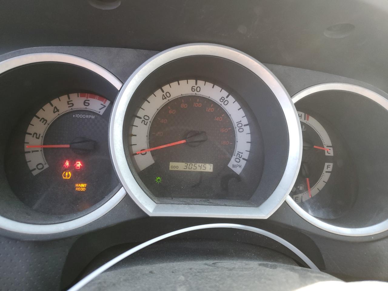 2014 Toyota Tacoma - Image 9