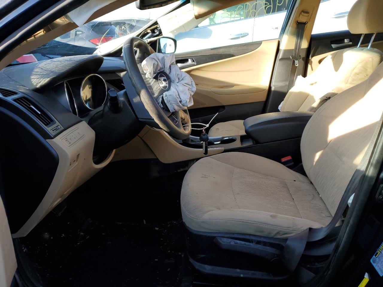 2012 Hyundai Sonata - Image 7
