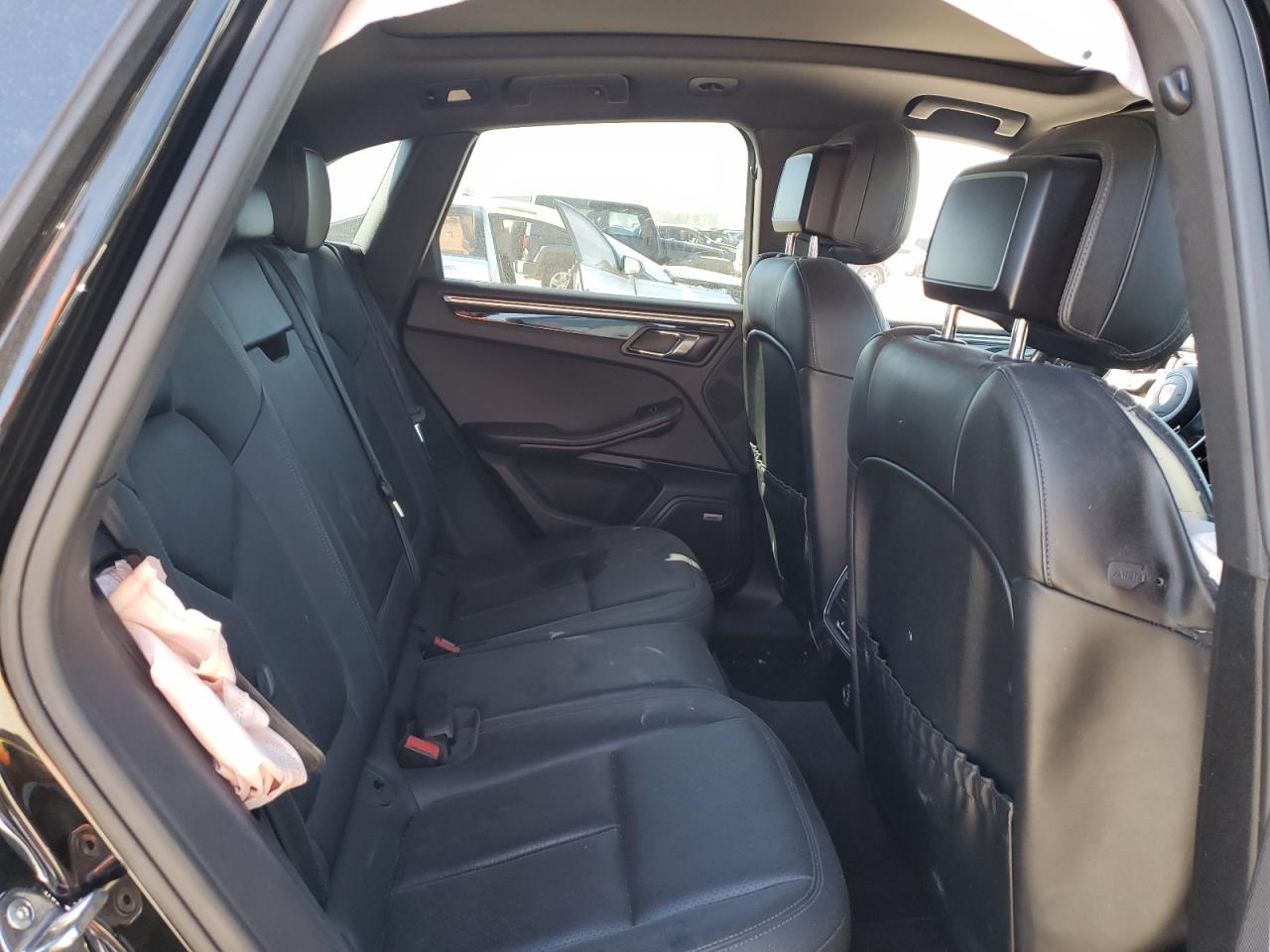 2017 Porsche Macan VIN: WP1AA2A59HLB80885 Lot: 50006535