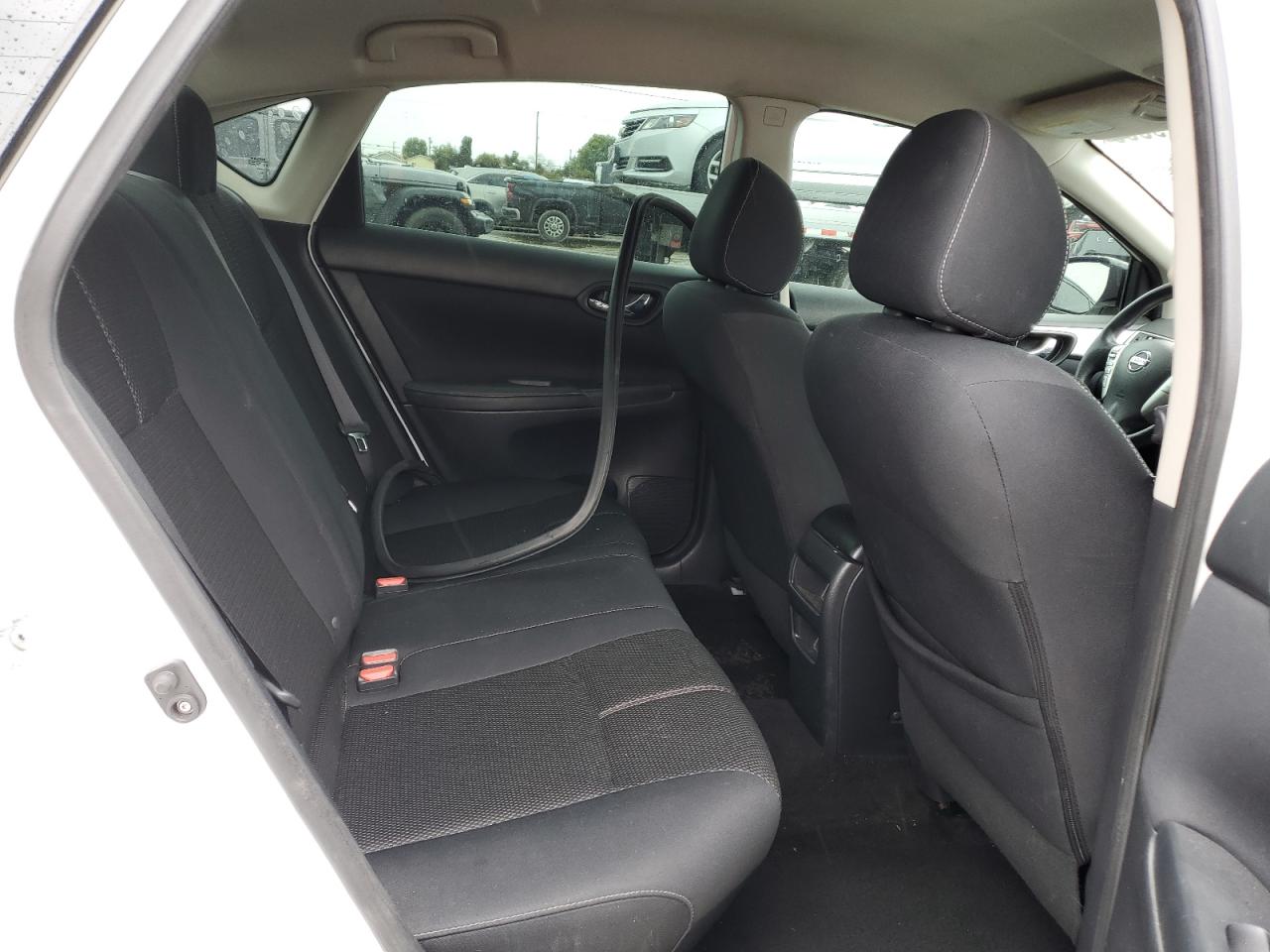 2016 Nissan Sentra - Image 10