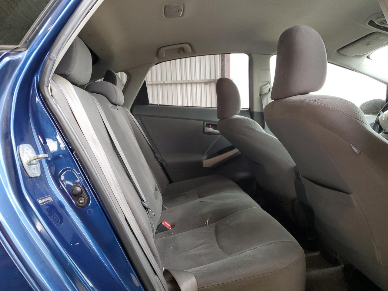 2010 Toyota Prius - Image 10