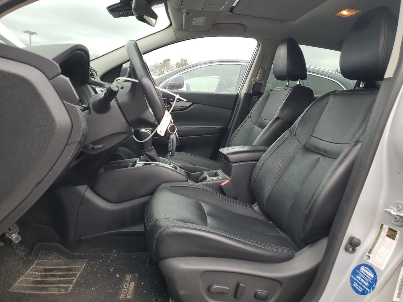JN1BJ1CR1HW121105 NISSAN ROGUE 2017
