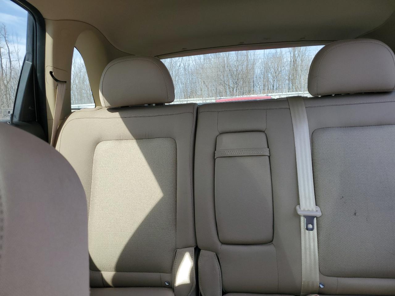 2009 Saturn VUE - Image 10