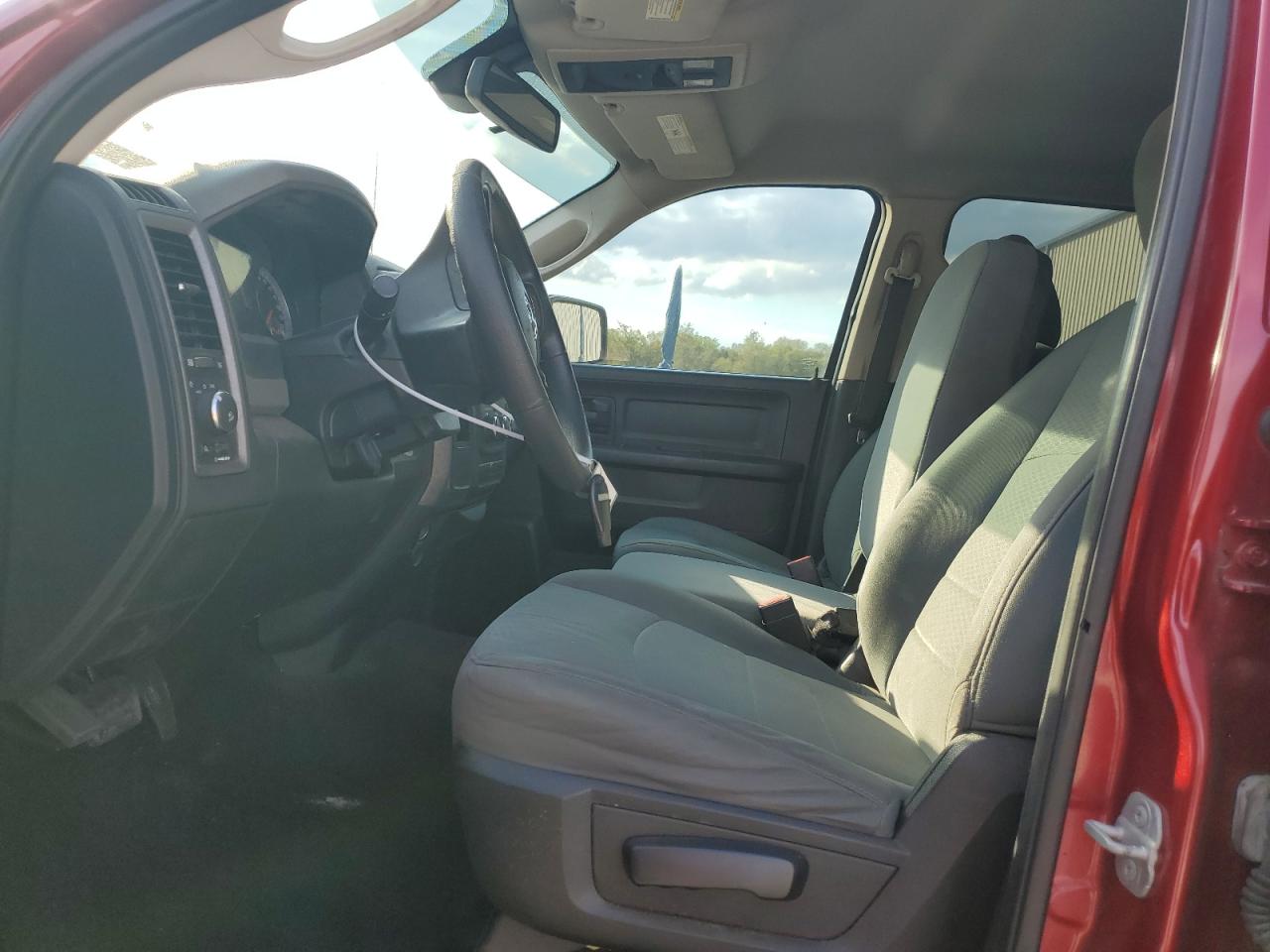 2014 RAM 1500 - Image 7