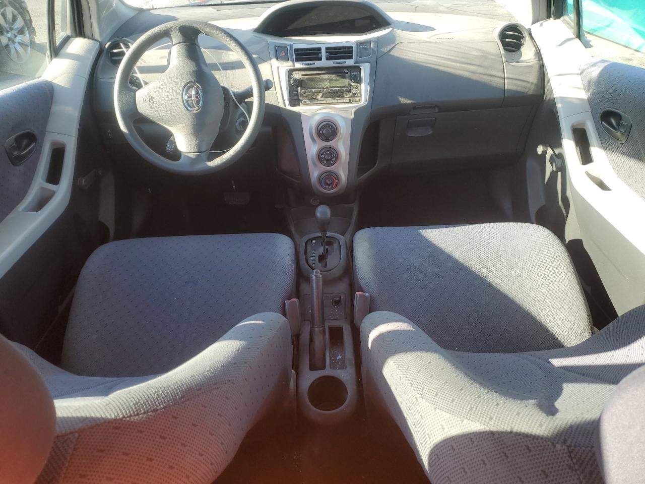 2009 Toyota Yaris - Image 8