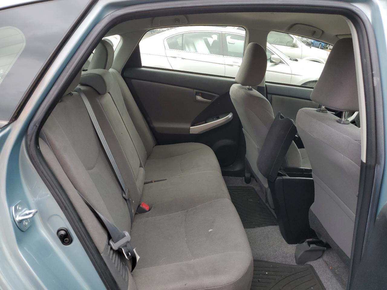 2015 Toyota Prius - Image 10