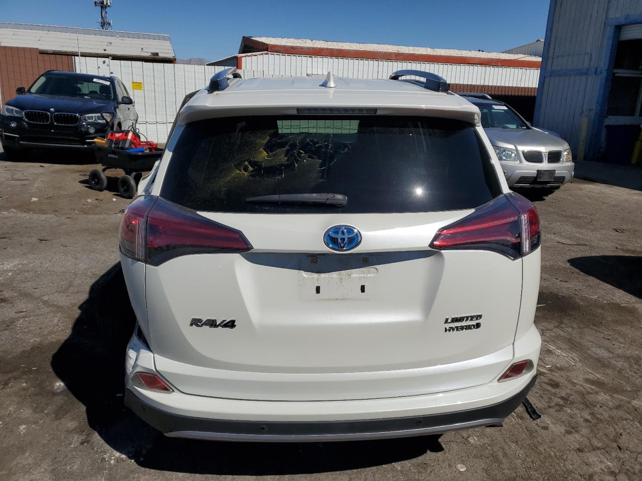 2017 Toyota RAV 4 - Image 6