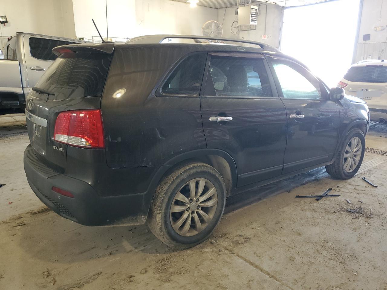 2011 Kia Sorento - Image 3