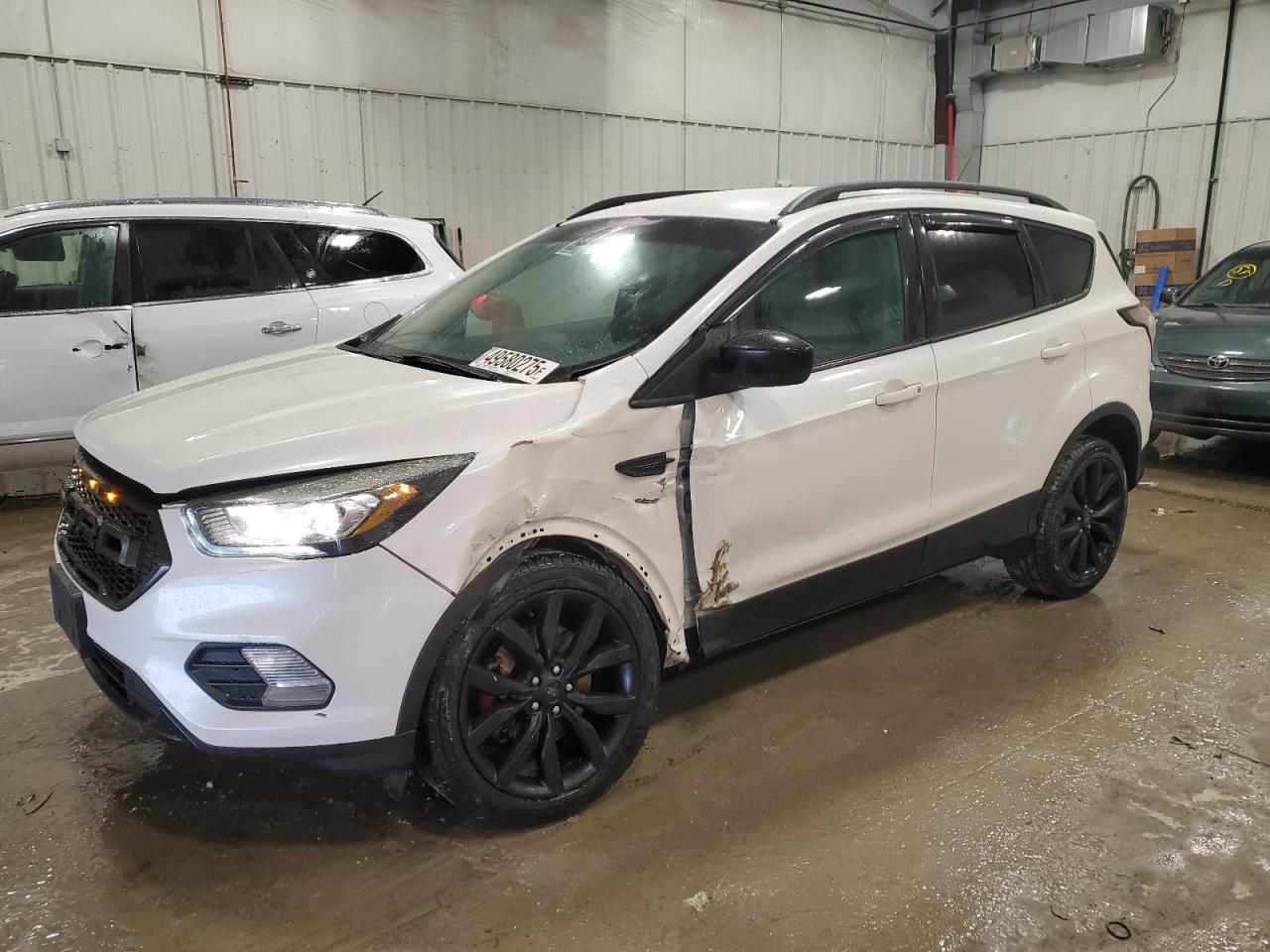 1FMCU9G94HUB58920 FORD ESCAPE 2017