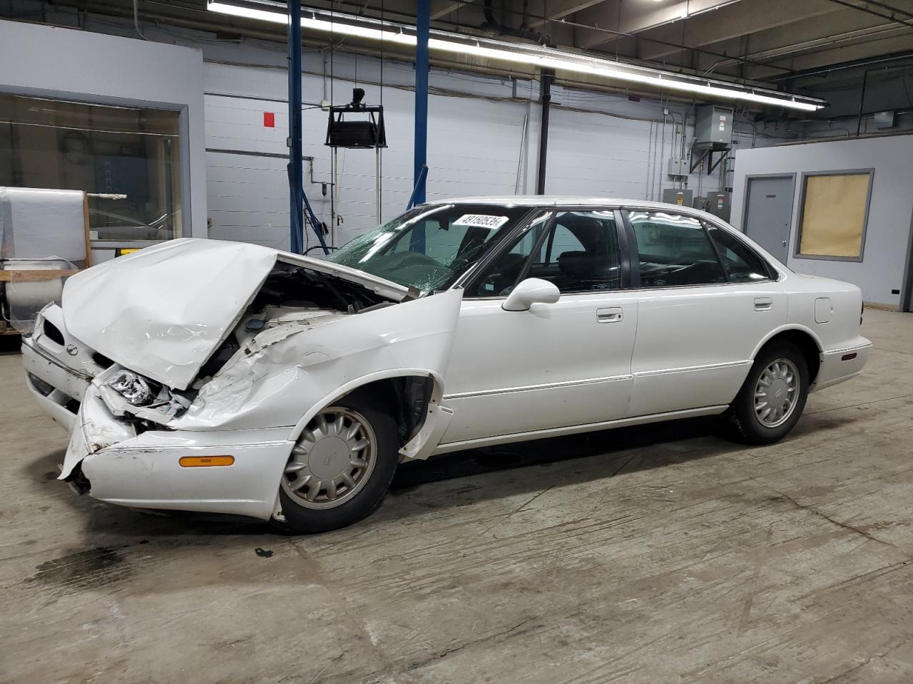 Wheeling, IL에서 판매 중인 1998 Oldsmobile 88 Base - Front End