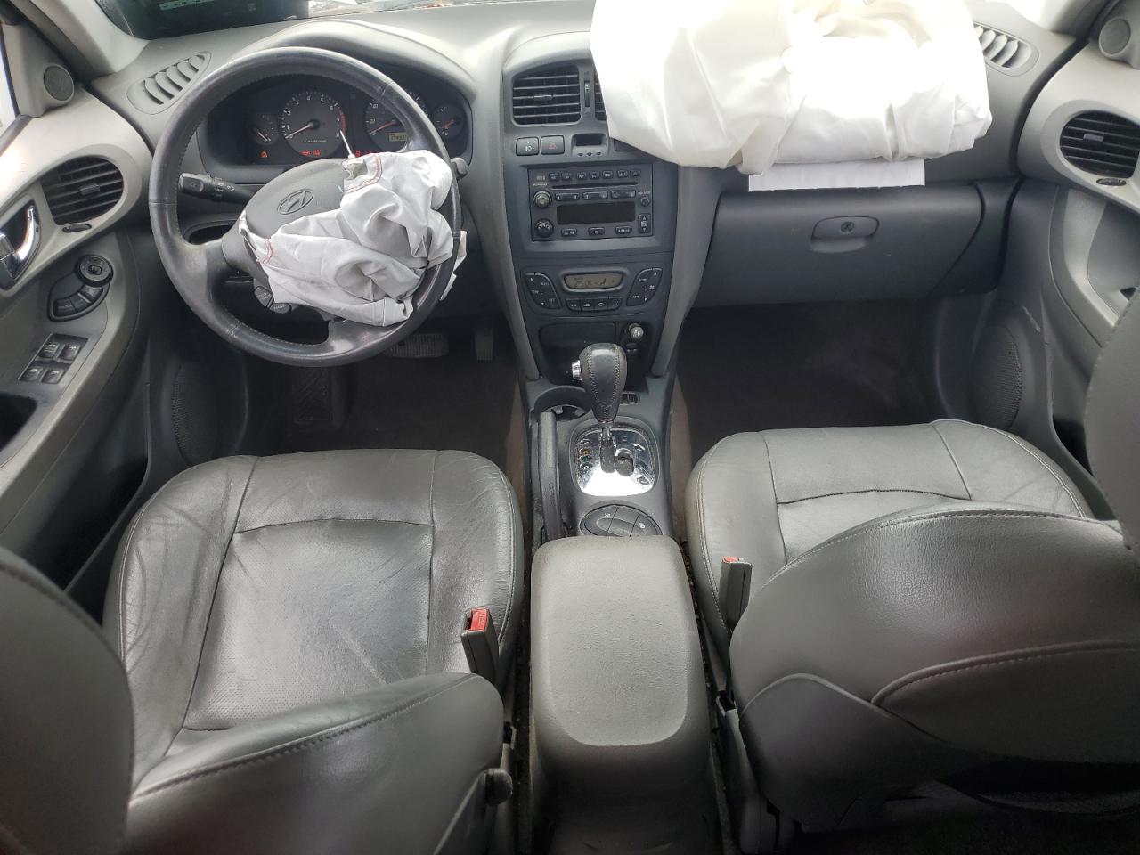 2003 Hyundai Santa Fe - Image 8