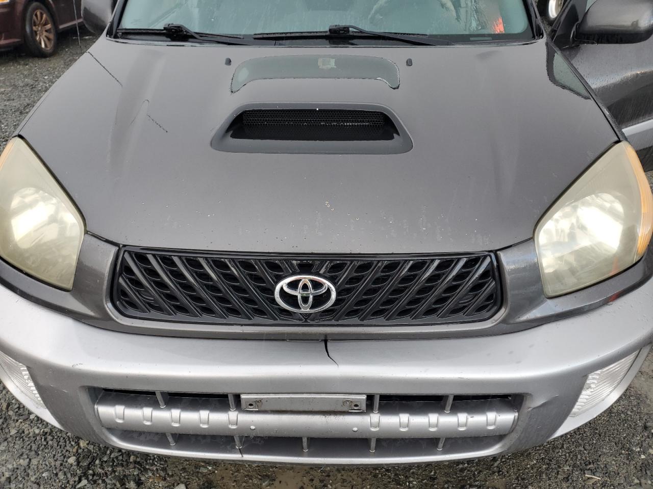 2003 Toyota RAV 4 - Image 12