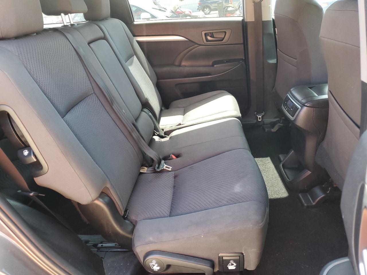 5TDZARFH3KS049540 TOYOTA HIGHLANDER 2019