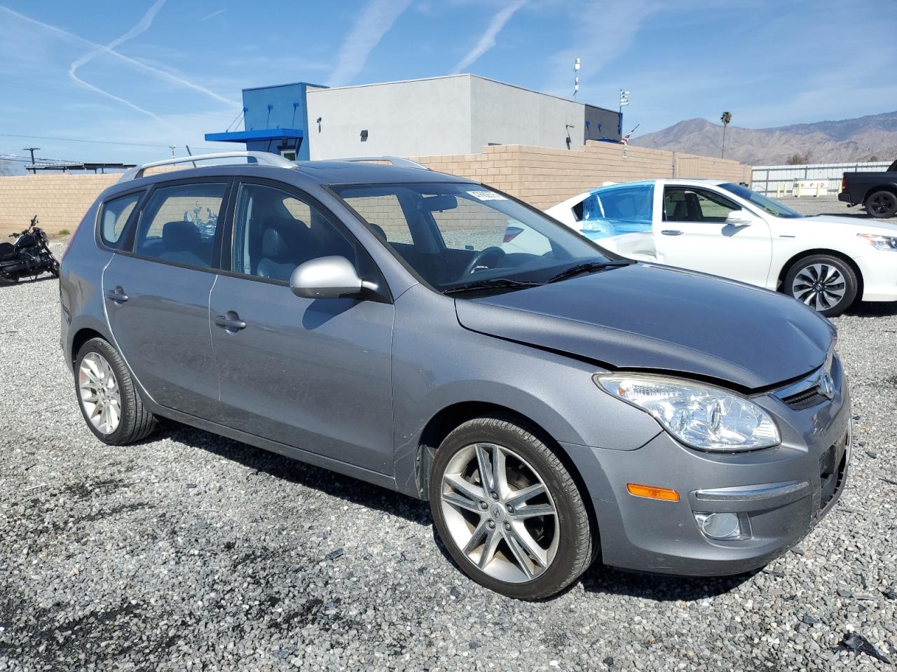 2012 Hyundai Elantra - Image 4