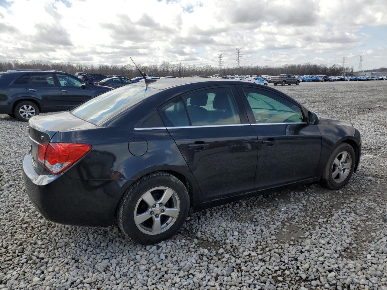 2014 Chevrolet Cruze - Image 3