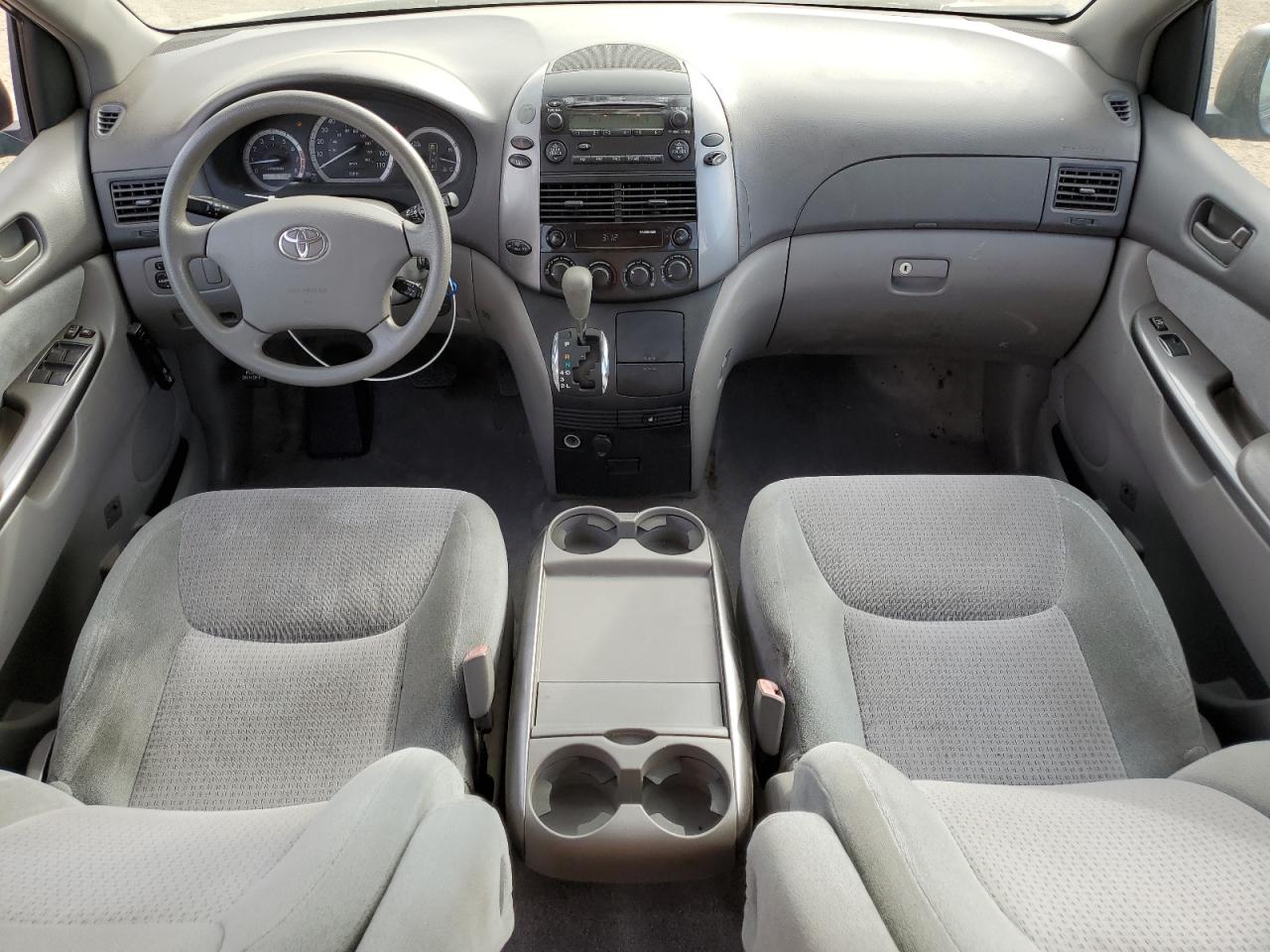 2007 Toyota Sienna - Image 8