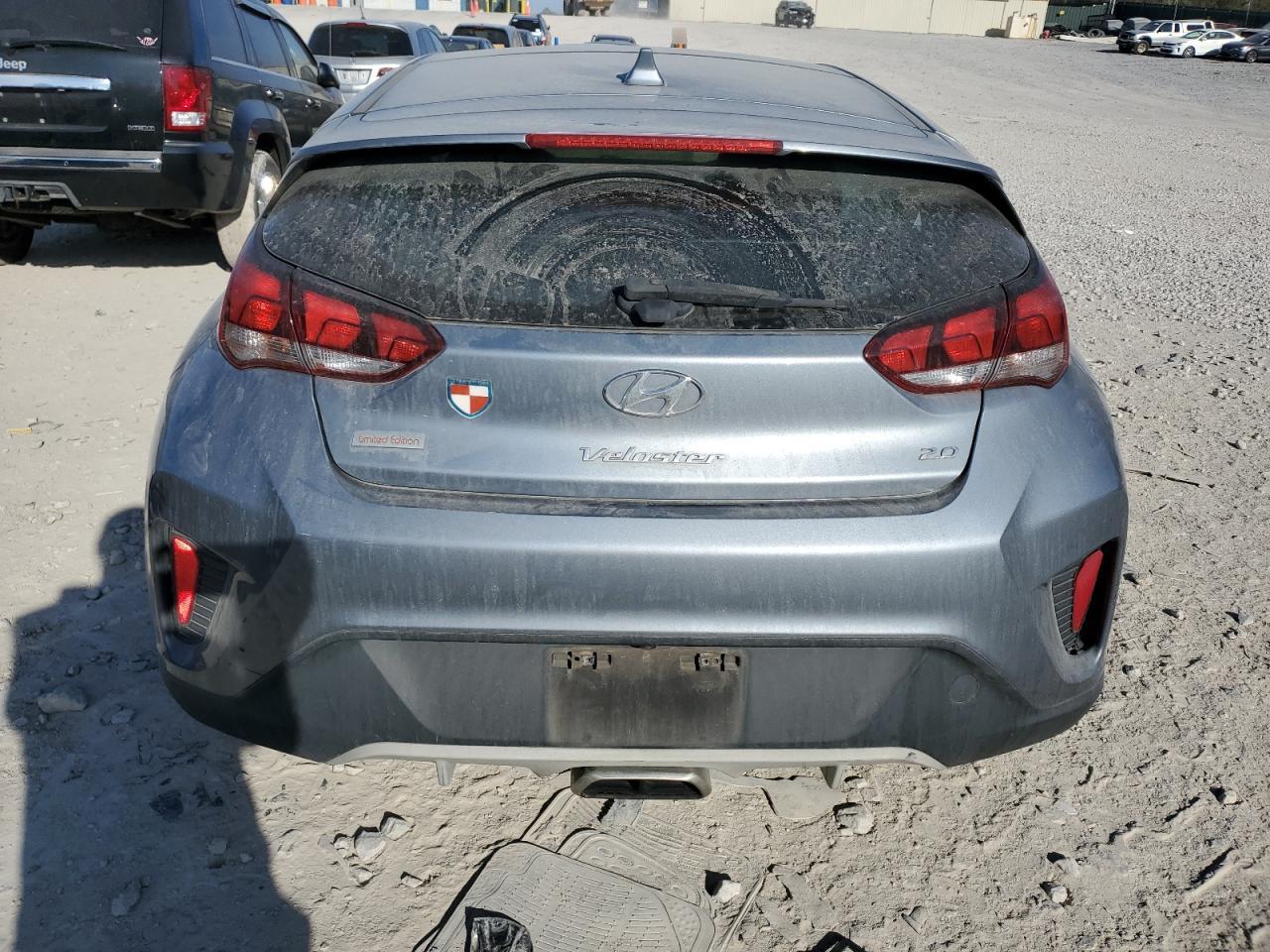 2019 Hyundai Veloster - Image 6