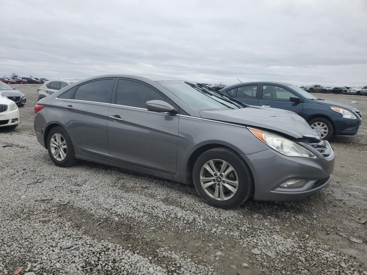 2013 Hyundai Sonata - Image 4