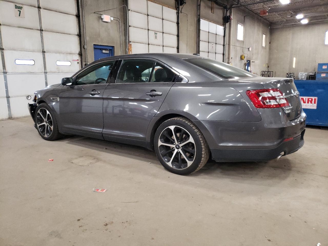 2015 Ford Taurus - Image 2