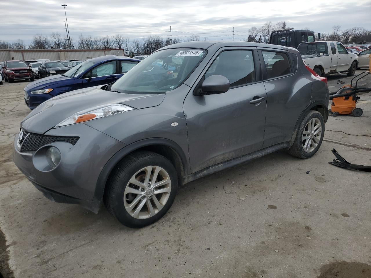2013 Nissan Juke S продається в Fort Wayne, IN - Front End