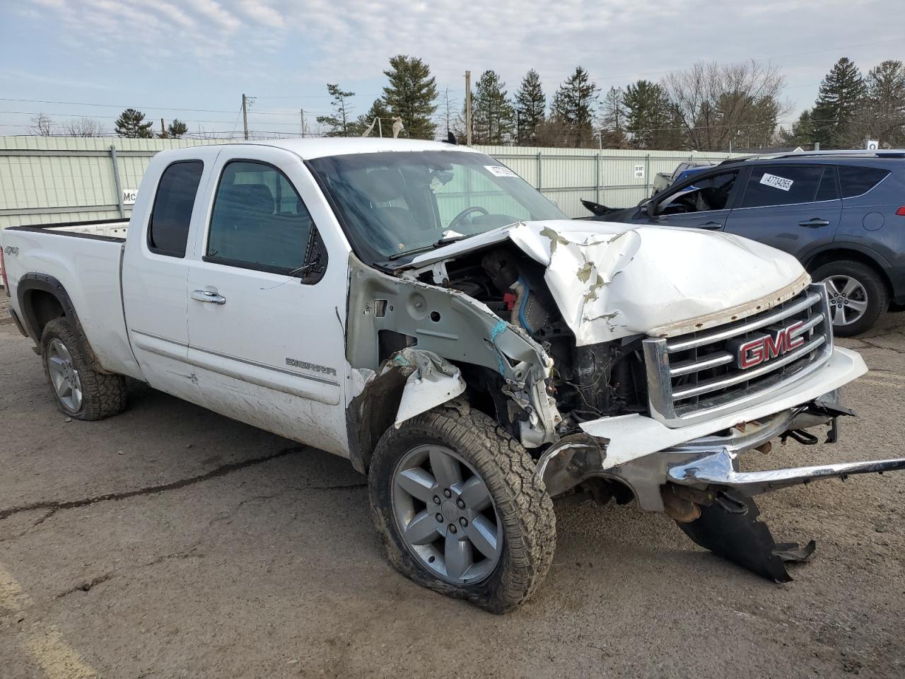 2013 GMC Sierra - Image 4
