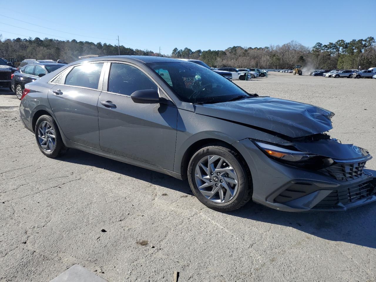 2024 Hyundai Elantra - Image 4
