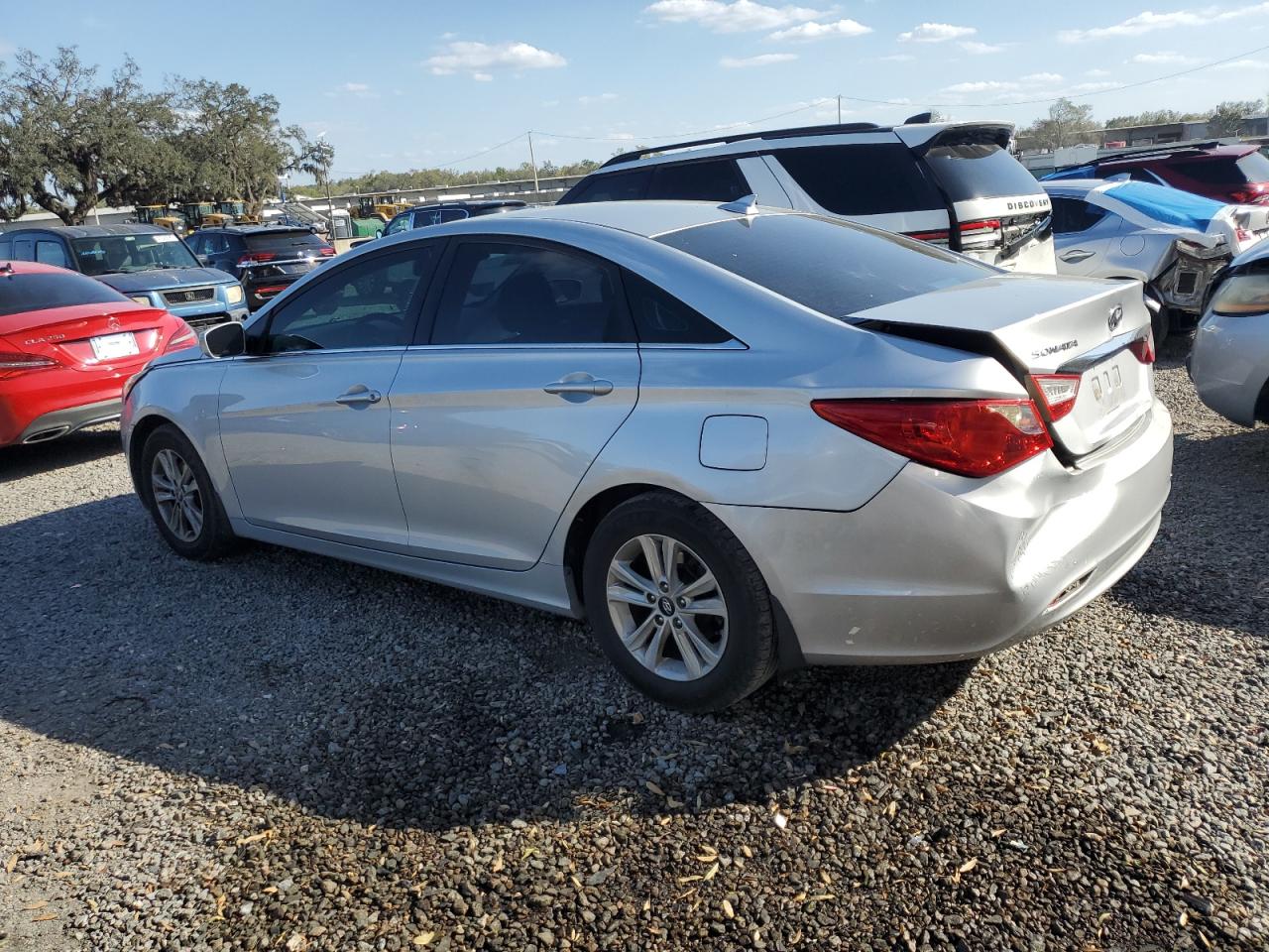2012 Hyundai Sonata - Image 2