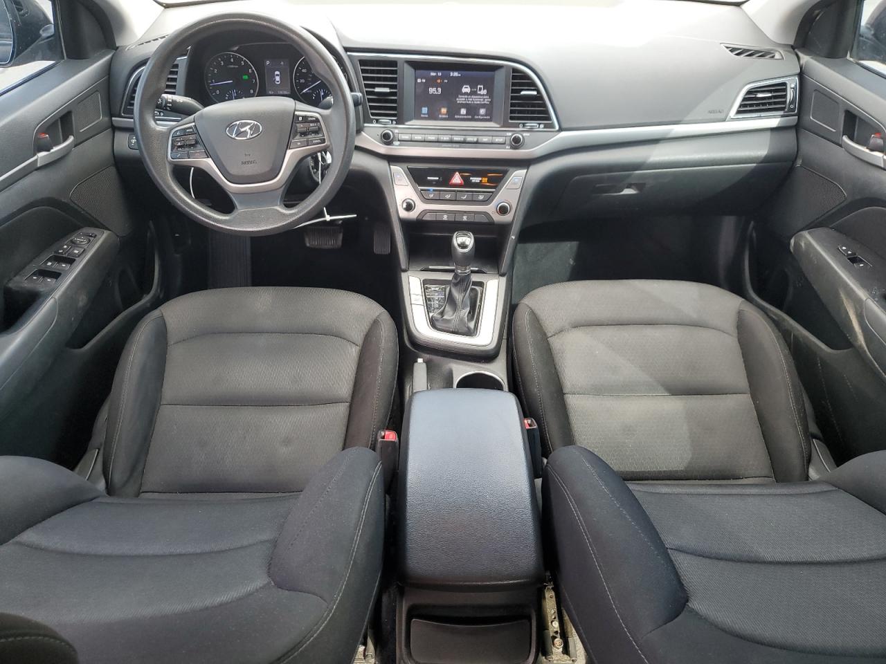 2018 Hyundai Elantra - Image 8