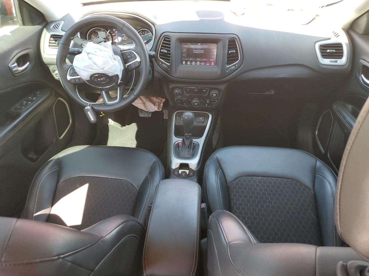 2018 Jeep Compass - Image 8