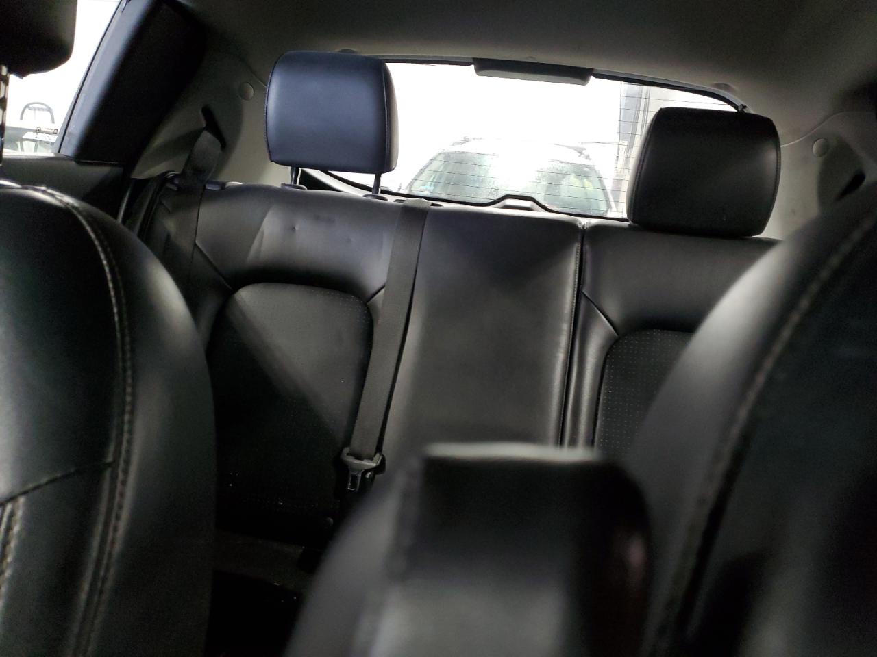 2015 Chevrolet Sonic - Image 10