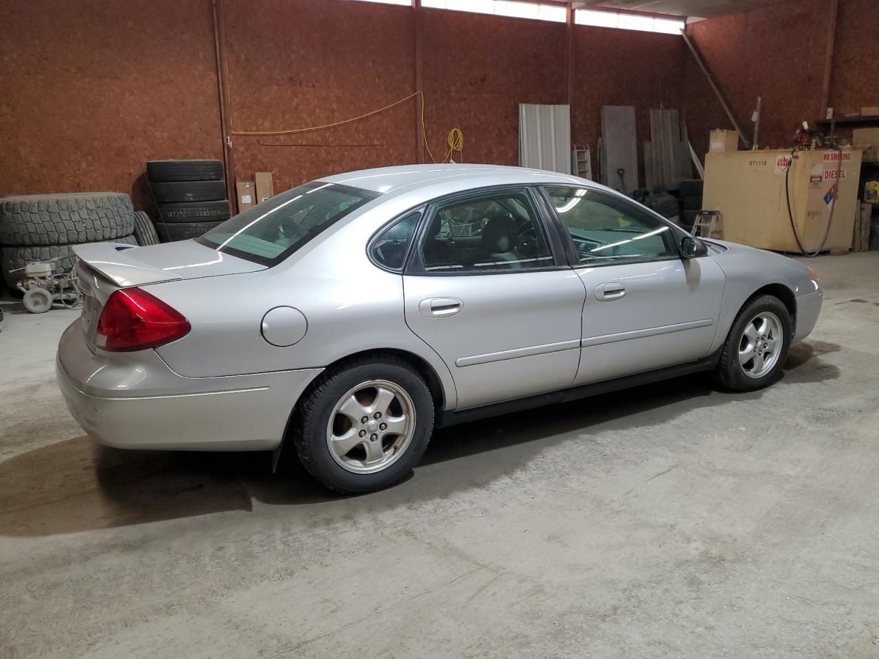 2007 Ford Taurus - Image 3