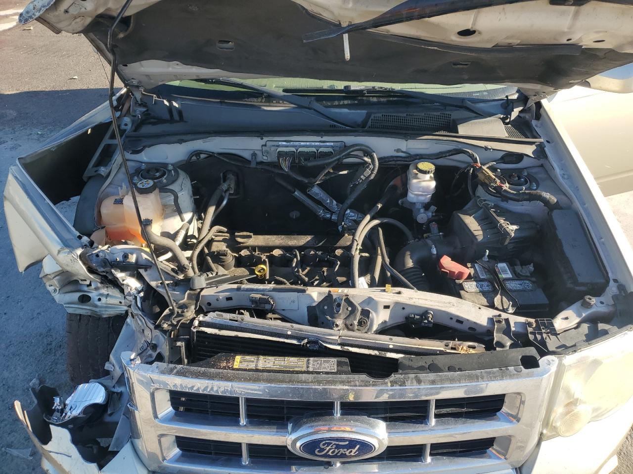2011 Ford Escape - Image 12